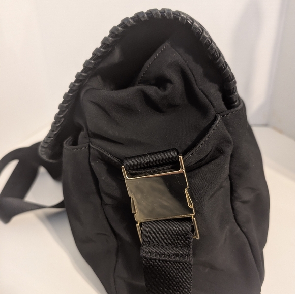 Tory Burch Marion Nylon & Leather Messenger/Baby Handbag - Picture 3 of 9